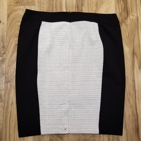 New Liz Claiborne Skirt 1X Womens Stretch Knit Black White Knee Length Pencil - Picture 2 of 5